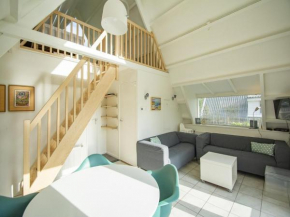 Radiant seaside holiday home